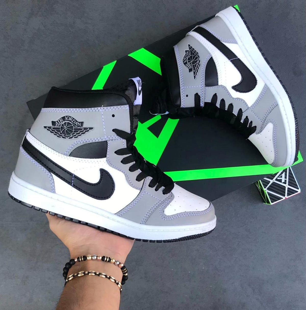 NIKE RETRO 1